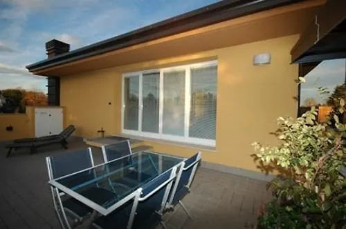 Il Terrazzo Apartamento Casorate Sempione 0*,  Italia